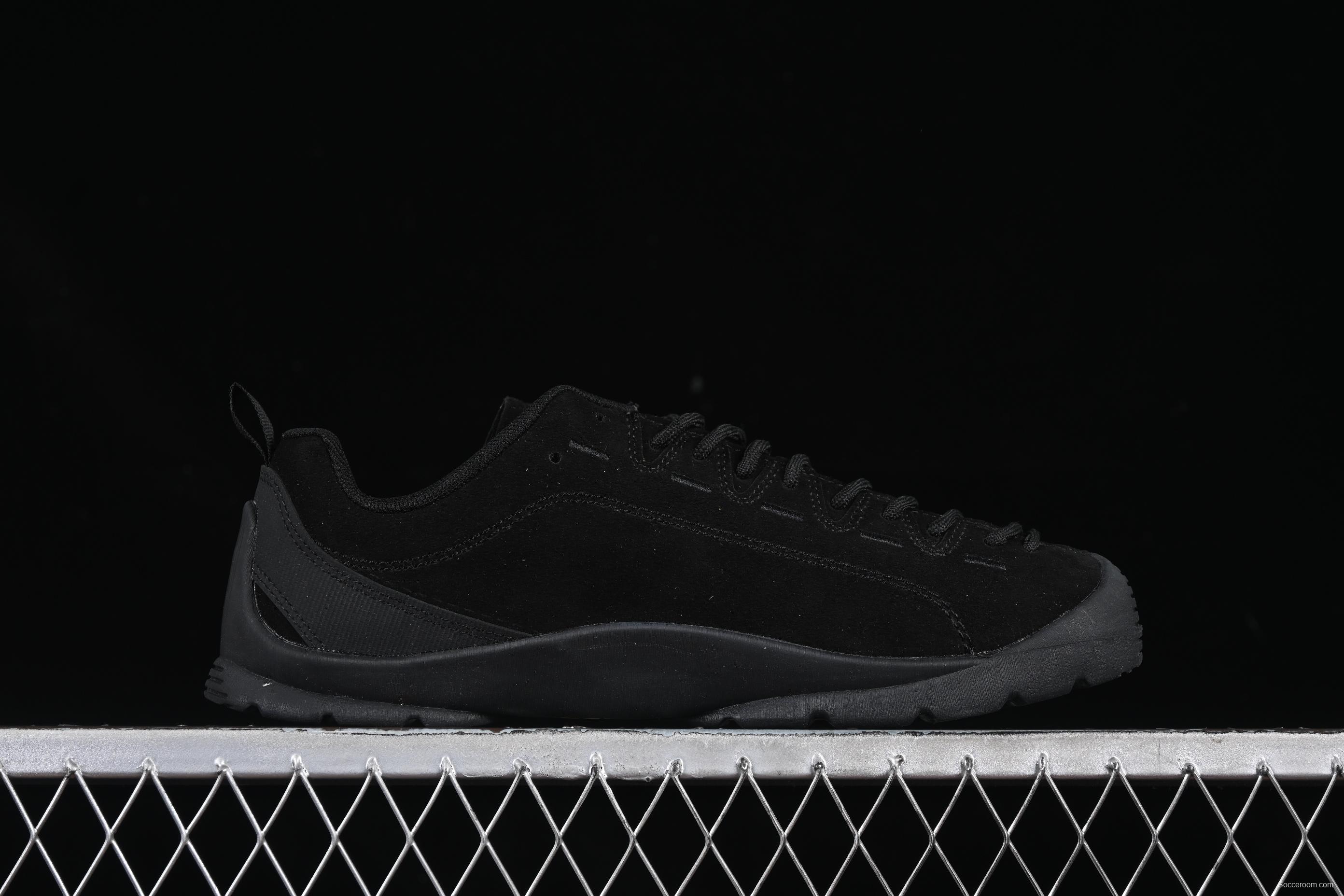 KEEN Men's Jasper II Waterproof Sneaker - All-Black Minimalist Design