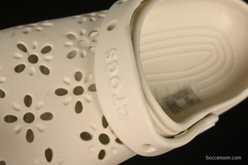 Crocs Classic Clog Two-Way Beach Sandals with Ventilation Holes - B.D4