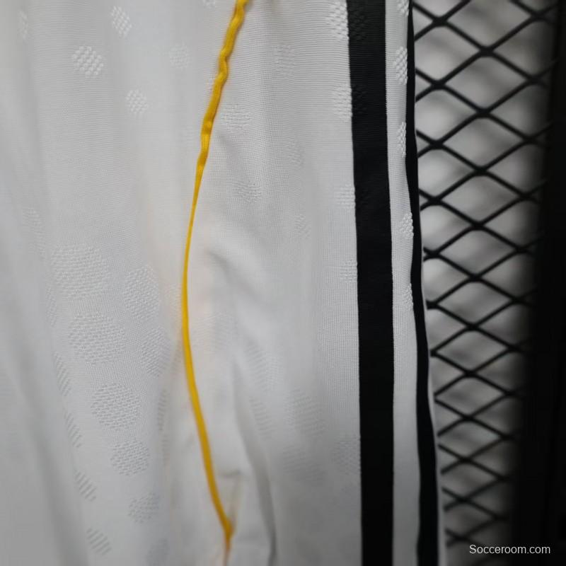 Player Version 25/26 Real Madrid Home Shorts