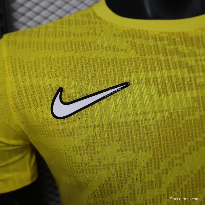 Player Version 25/26 Al-Ittihad Jeddah Yellow with Vertical Stripe Pattern Jersey