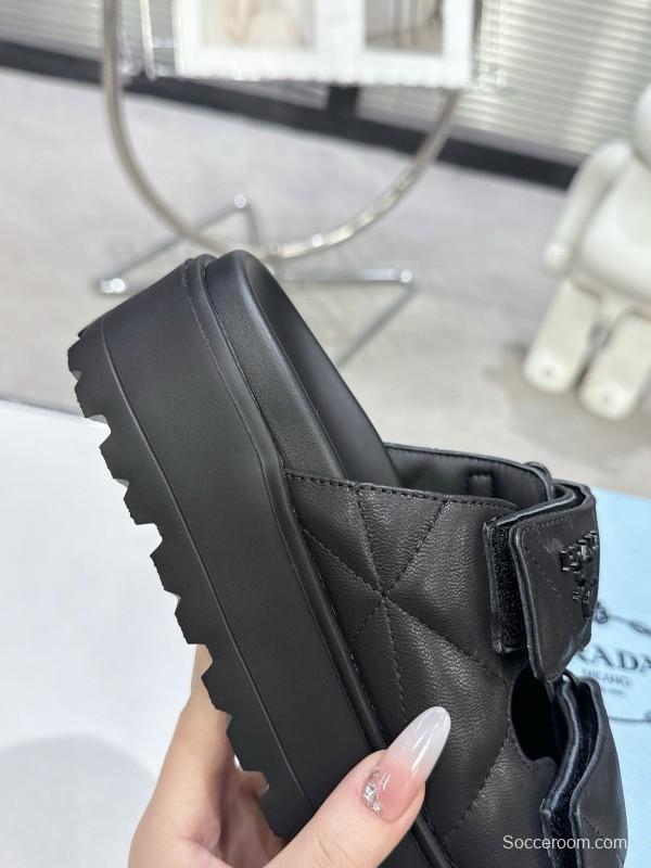 2025 Women Prada Black Leather Slippers KFY00290