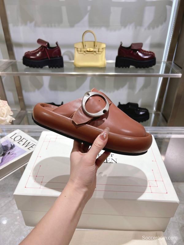 2025 Unisex Alexander McQueen Brown Leather Boken Toe Mule Flexion KFY00300