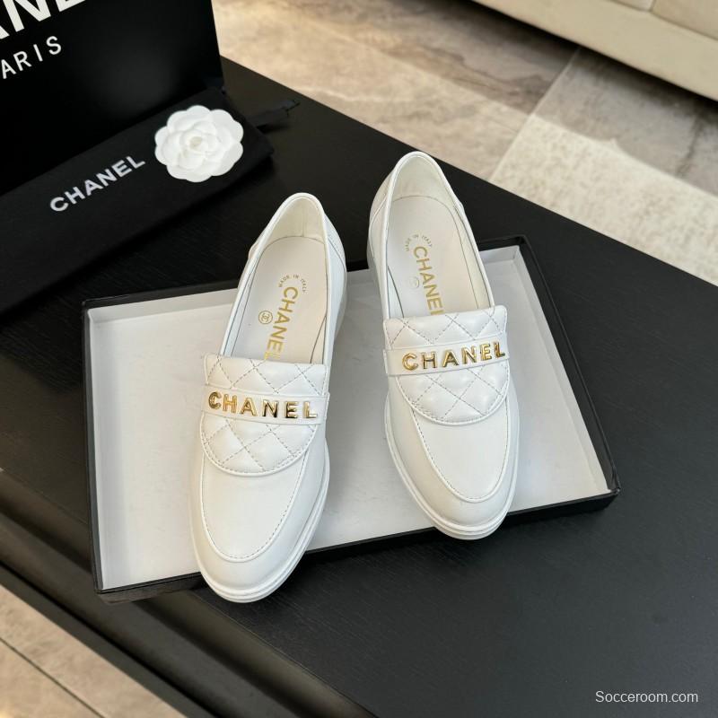 2025 Women Chanel White Leather Loafers KFY00310