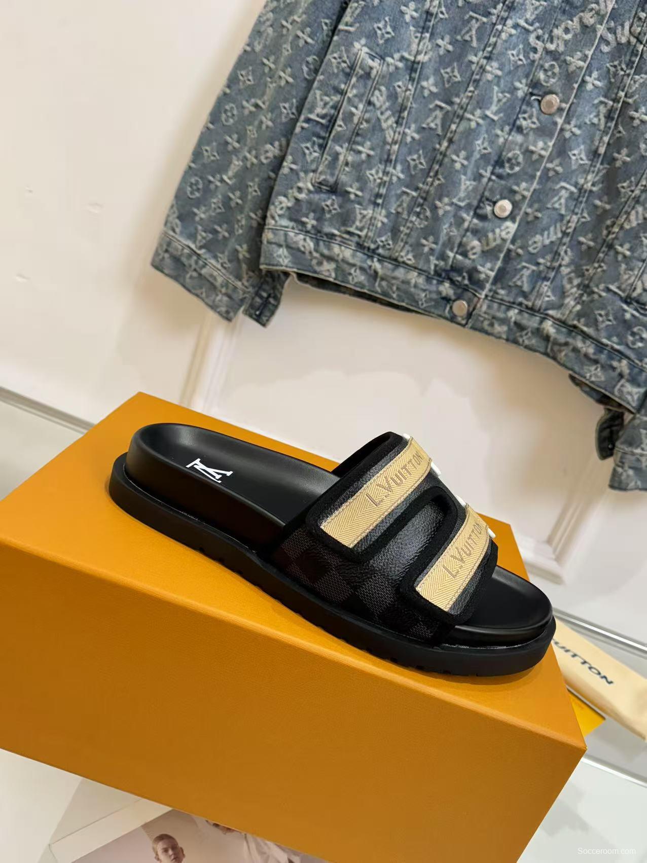 2025 Slippers Louis Vuitton Black Beige Canvas Slippers LYT001