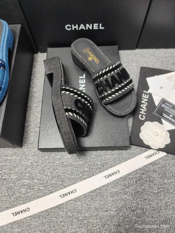 2025 Women Chanel Black Fabric Slippers LY00360