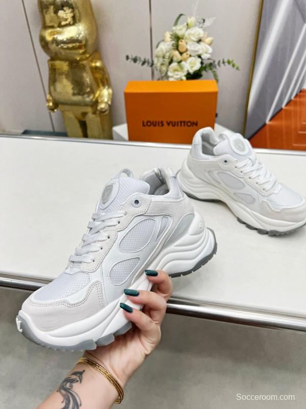 2025 Unisex Louis Vuitton White Leather Mesh Running Shoes LY00340