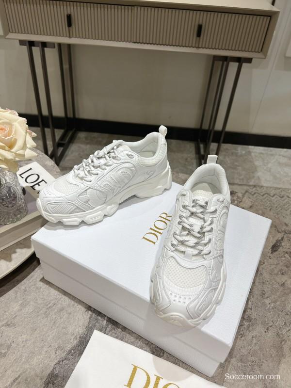 2025 Women Dior White Fabric Running Shoes KFY00370