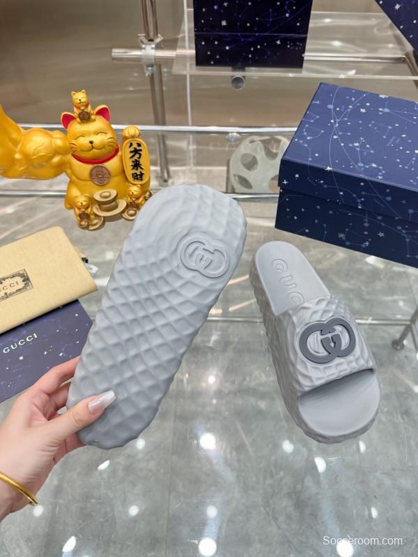 2025 Men Gucci Light Blue Rubber Slippers Interlocking G KFY00170