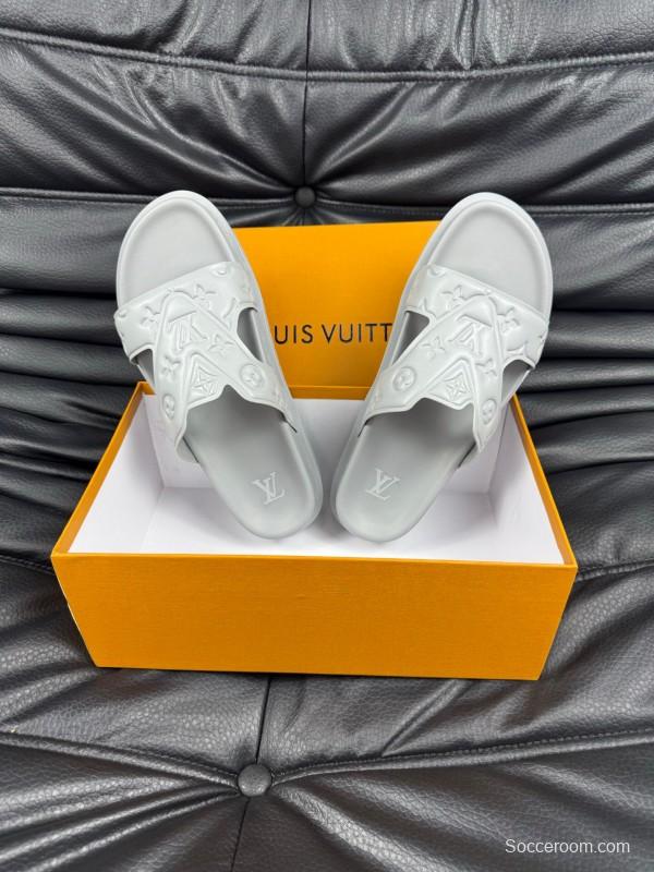 2025 Men Louis Vuitton White Rubber Slippers AS00180