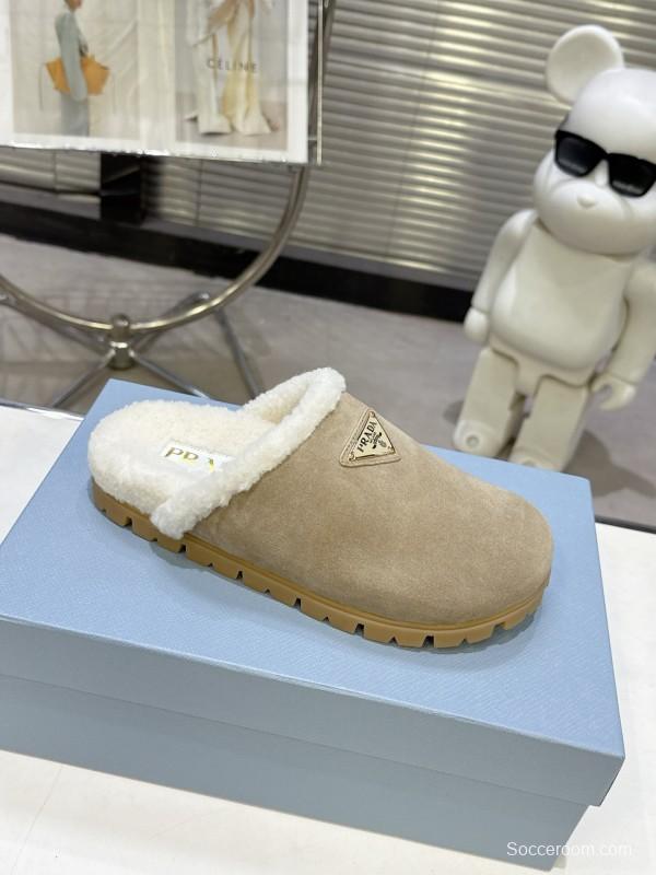 Prada 2025 Fall Winter New Fur Mule Triangle Buckle Bread Toe Half Slipper - KFY00270