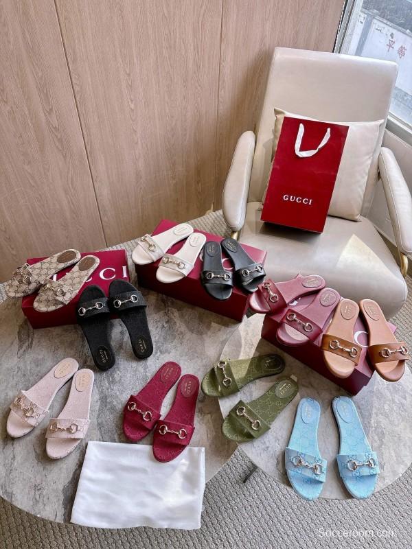 Gucci 8023-3 Leather Sandals with Light Gold Horsebit Detail