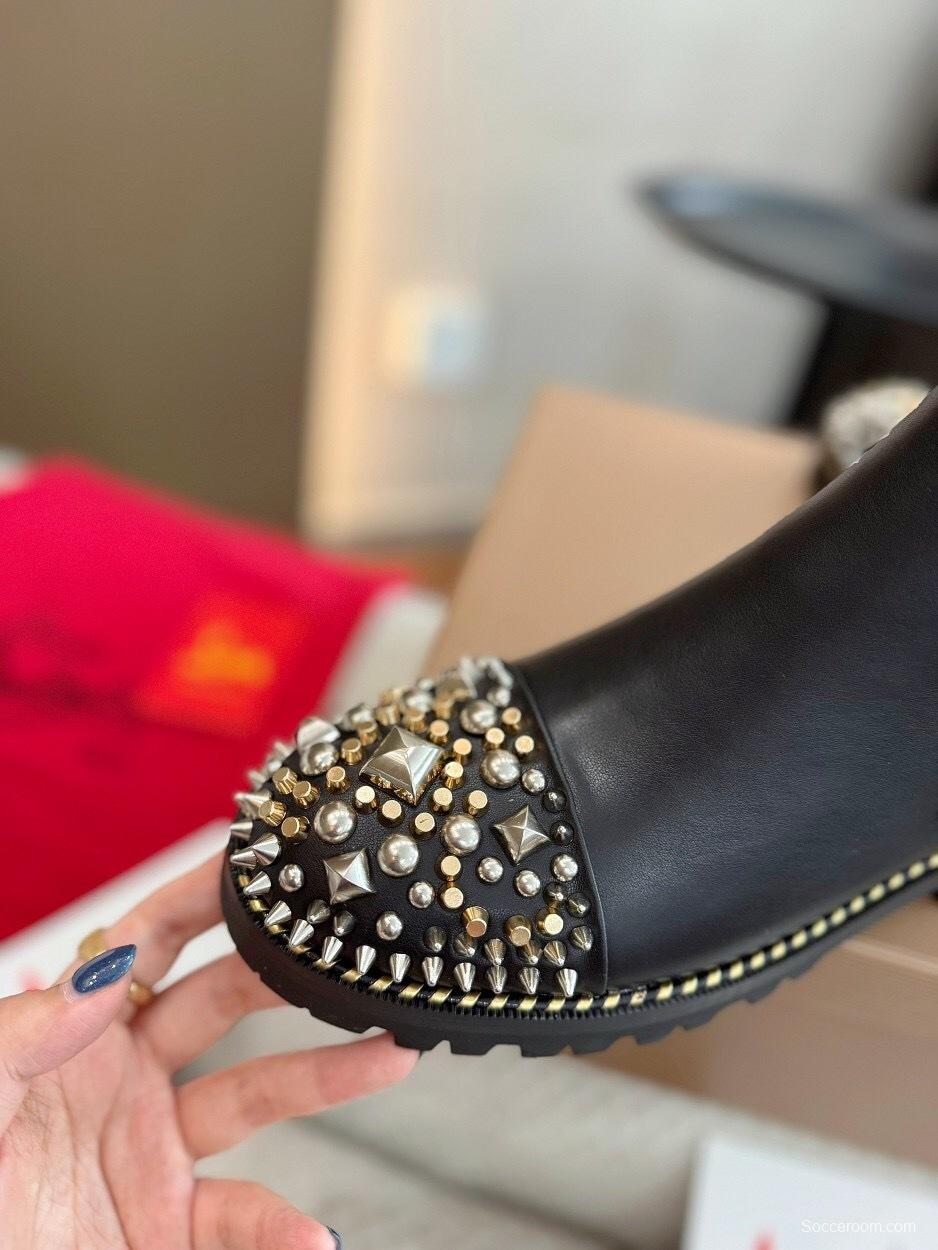Christian Louboutin Fall/Winter 2025 Classic Ankle Boots with Studded Toe and Dual-Color Sole - LY00350
